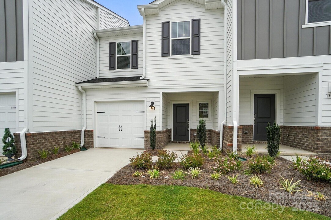 1741 Braemar Vlg Dr in Monroe, NC - Building Photo