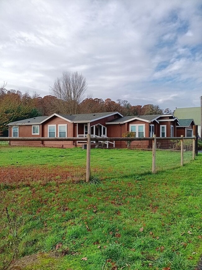 property at 2001 Greenwood Rd S