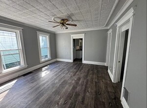 75 Van Stallen St in Rochester, NY - Building Photo - Building Photo