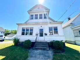 40 Mathias Ave, Unit 2 in Amsterdam, NY - Building Photo