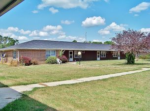 The Cottages of Farnham in Farnhamville, IA - Building Photo