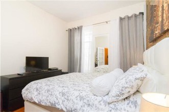 211 E 14th St-Unit -5si in New York, NY - Building Photo - Building Photo