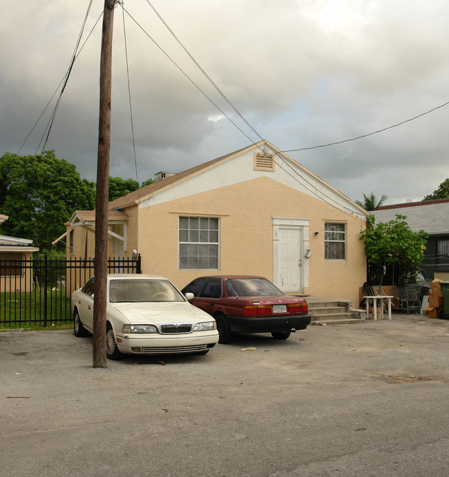 109 NE 56th St in Miami, FL - Building Photo - Building Photo