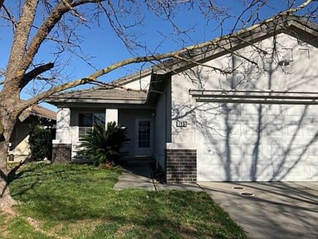 property at 7951 Eskdale Ct