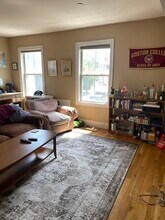 352 W 3rd St, Unit 16 in Boston, MA - Building Photo - Building Photo