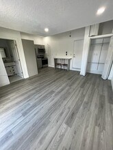 15030 SW 28th St in Miami, FL - Building Photo - Building Photo