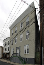 60-62 Newkirk St in Jersey City, NJ - Building Photo - Building Photo