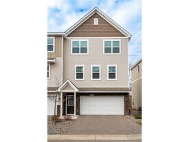 17638 96th Pl N in Maple Grove, MN - Building Photo