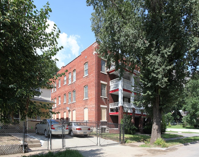 2654-2656 E 8th St in Kansas City, MO - Foto de edificio - Building Photo