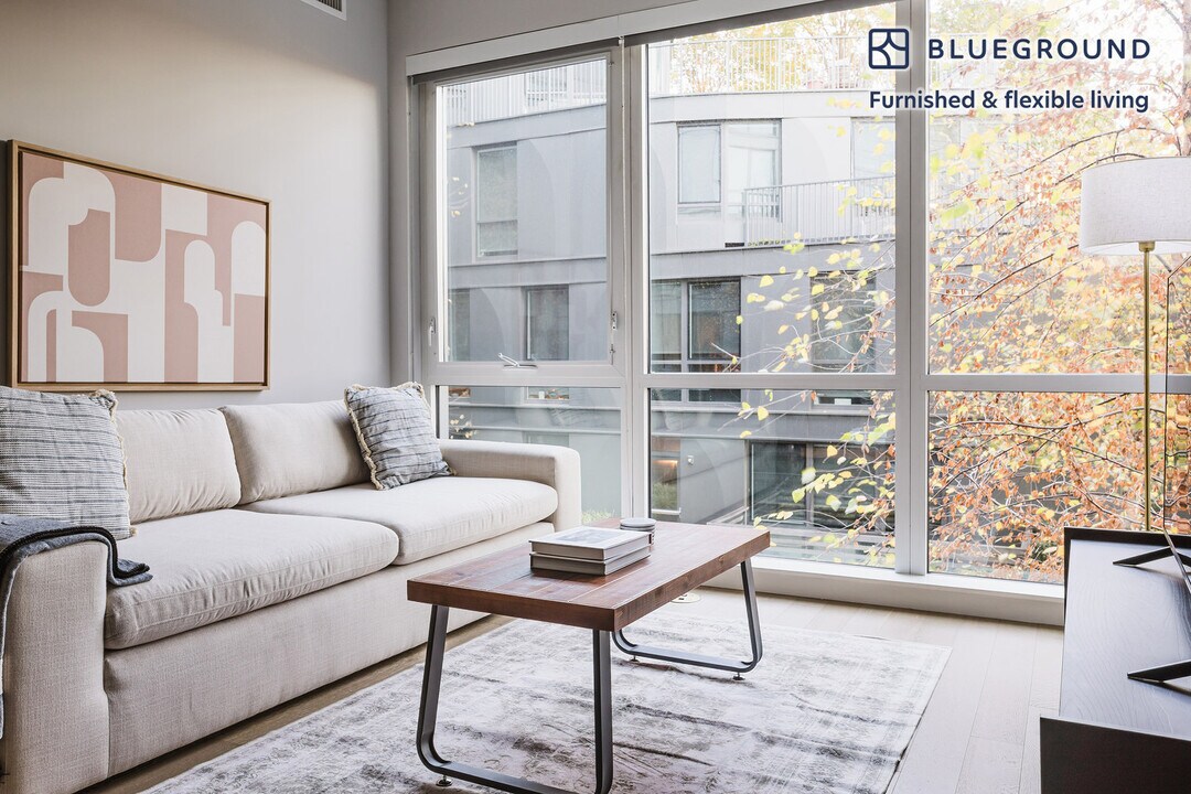 3 Tingey Sq SE in Washington, DC - Building Photo