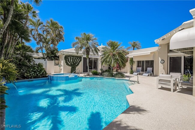 7968 Grand Bay Dr in Naples, FL - Building Photo - Building Photo
