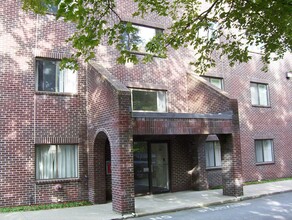 30 Pomeworth Street in Stoneham, MA - Building Photo - Interior Photo