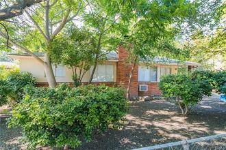 726 W 2nd Ave in Chico, CA - Foto de edificio - Building Photo