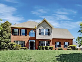 400 Camella Cir in Mcdonough, GA - Building Photo