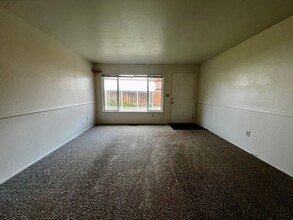 1110 S 43rd Ave in Yakima, WA - Building Photo - Building Photo