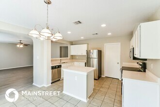 8803 Mesa Vista in San Antonio, TX - Building Photo - Building Photo
