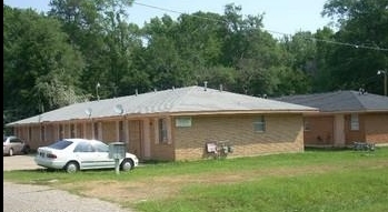 132 Maple St in Grambling, LA - Building Photo