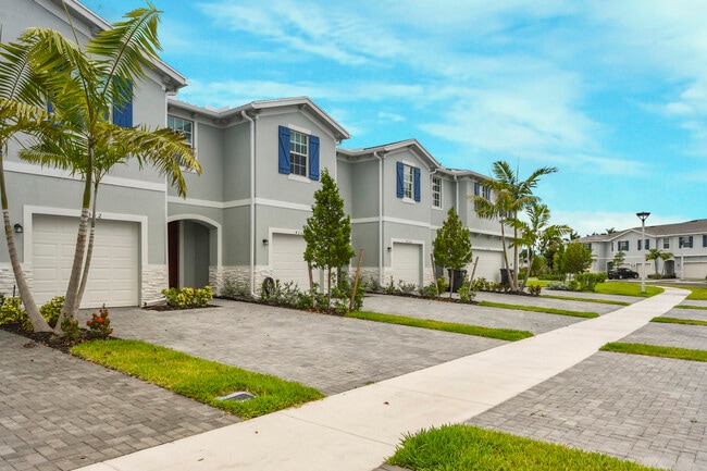 4330 Pond Lily Ln in Greenacres, FL - Building Photo - Building Photo