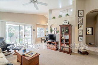 213 W Caroline Ln in Chandler, AZ - Building Photo - Building Photo