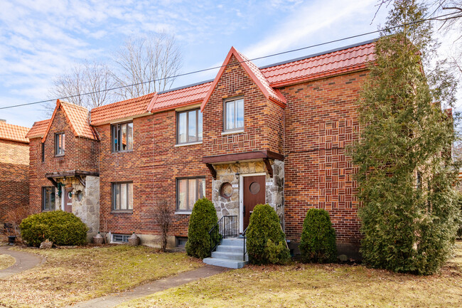 4687 Coolbrook Av in Montréal, QC - Building Photo - Building Photo
