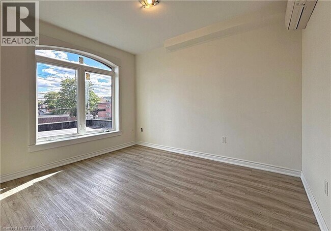 76 Wentworth St S in Hamilton, ON - Building Photo - Building Photo