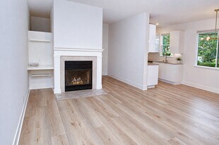 151 Shoreline Ct, Unit 151 in Richmond, CA - Building Photo