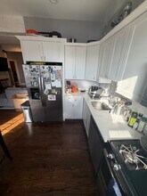 172 W 4th St, Unit T in Boston, MA - Foto de edificio - Building Photo