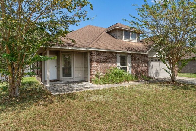 2271 Lewis St in Crestview, FL - Building Photo - Building Photo