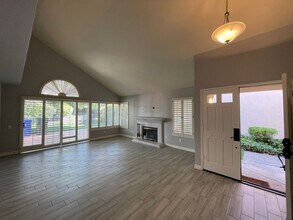 11784 Caminito Pinero in San Diego, CA - Building Photo - Building Photo