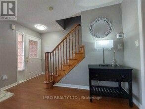 1318 CLARK Blvd in Milton, ON - Building Photo - Building Photo