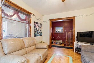 1028 23rd Ave SE in Minneapolis, MN - Building Photo - Building Photo