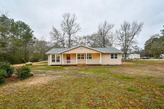 210 A J Meekins Rd in Cleveland, TX - Building Photo - Building Photo