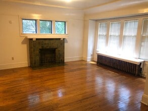 3106 W State St in Milwaukee, WI - Building Photo - Building Photo