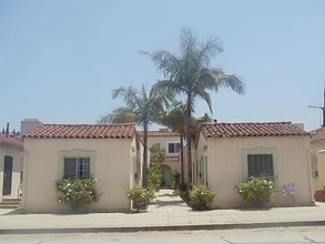 1122 S Doheny Dr in Los Angeles, CA - Building Photo - Building Photo