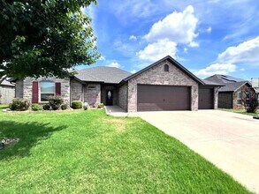 2000 SW 18th St in Bentonville, AR - Building Photo - Building Photo