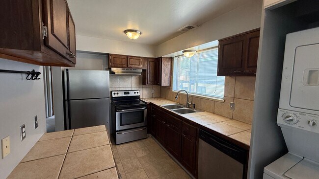 2323 W 41st Ave in Denver, CO - Building Photo - Building Photo