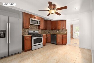 40 Downing St in Brooklyn, NY - Building Photo - Building Photo