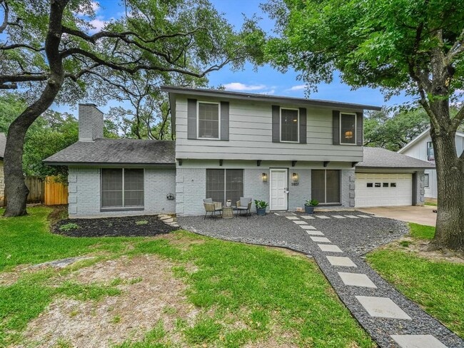 property at 11807 Three Oaks Trail