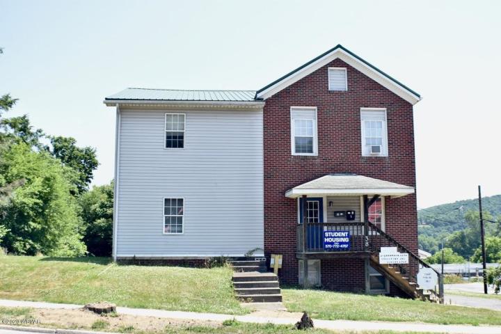 38 Susquehanna Ave in Lock Haven, PA - Building Photo