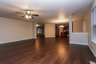 12005 Gatwick View Dr in Fishers, IN - Building Photo - Building Photo