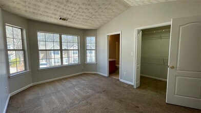 3038 Fields Dr in Stonecrest, GA - Foto de edificio - Building Photo