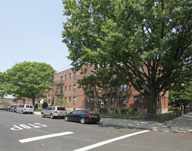 23 Whitney Pl in Brooklyn, NY - Foto de edificio - Building Photo