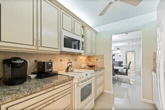5440 N Ocean Dr, Unit 505 in Riviera Beach, FL - Building Photo - Building Photo