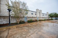 6500 Sands Point Dr in Houston, TX - Building Photo - Building Photo