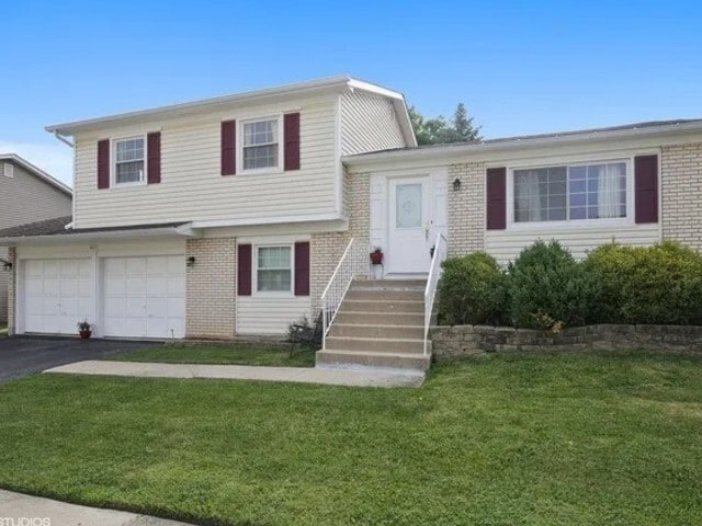 property at 4411 Bayside Cir