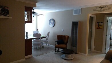 4437 Mentone St, Unit 10 in San Diego, CA - Foto de edificio - Building Photo