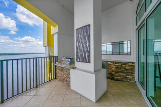 2797 1st St, Unit 2202 in Ft. Myers, FL - Building Photo - Building Photo