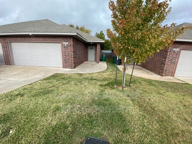 1317 Garden Gate Dr in Yukon, OK - Building Photo - Building Photo