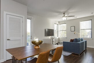 1016 18th Ave S, Unit ID1388261P in Nashville, TN - Foto de edificio - Building Photo