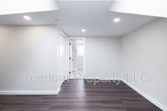 28 Aircraft Rd in Southington, CT - Building Photo - Building Photo